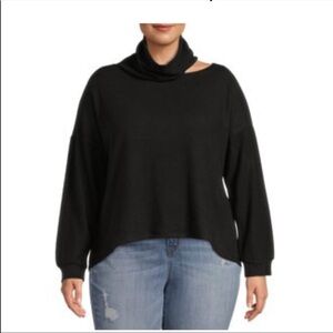Women's Plus Size Cut Out Shoulder Top